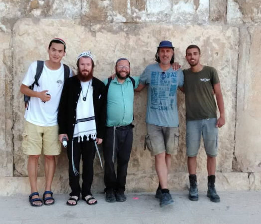 students, group photo outside, jeshiva boys rabbi norin