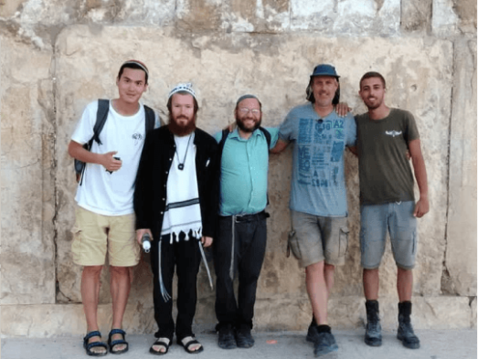 students, group photo outside, jeshiva boys rabbi norin