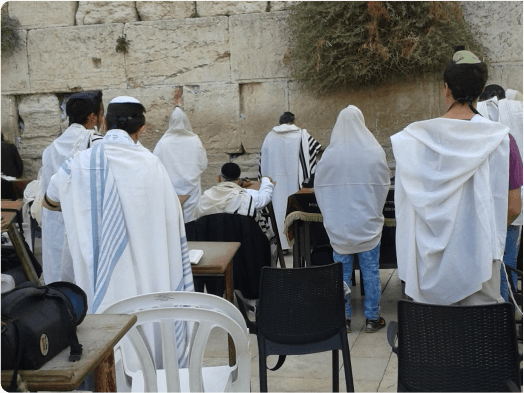 kotel western wall pray davening men